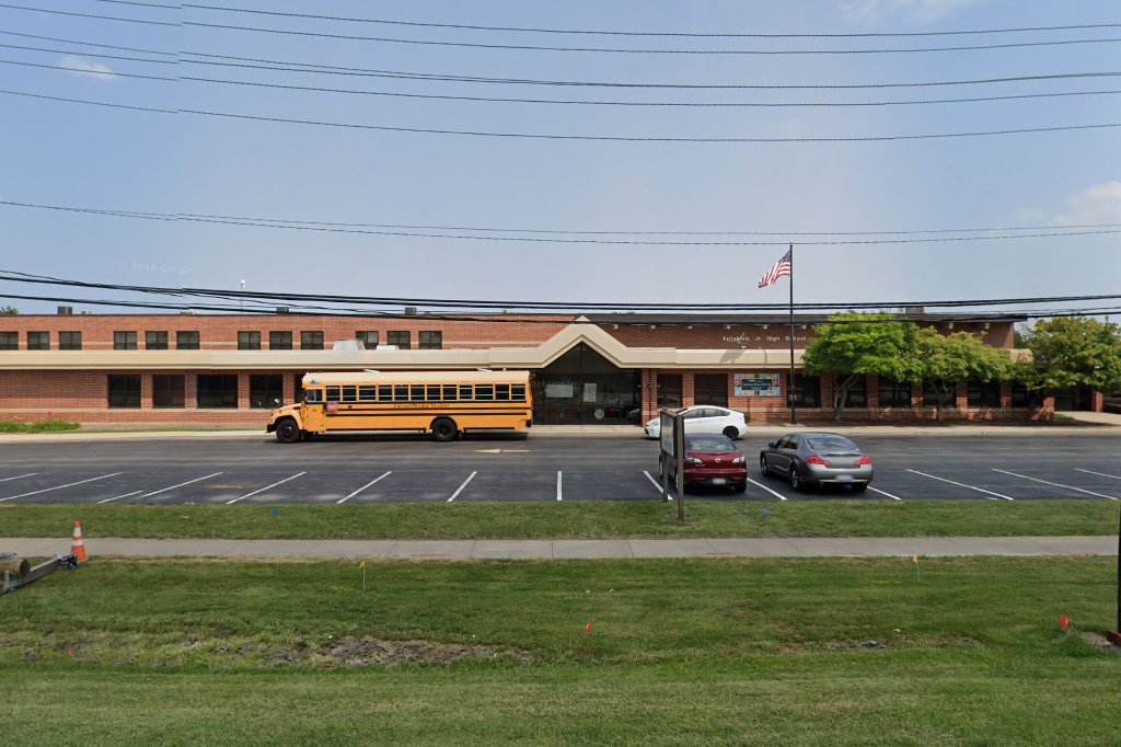 Aptakisic Junior High School