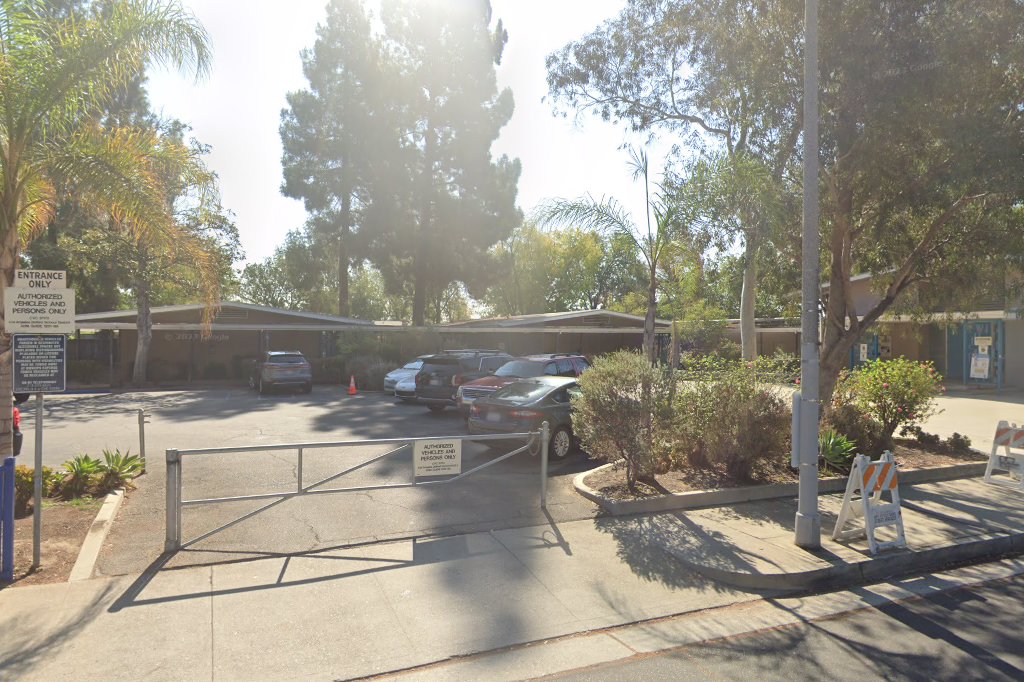 Dearborn Street Elementary School