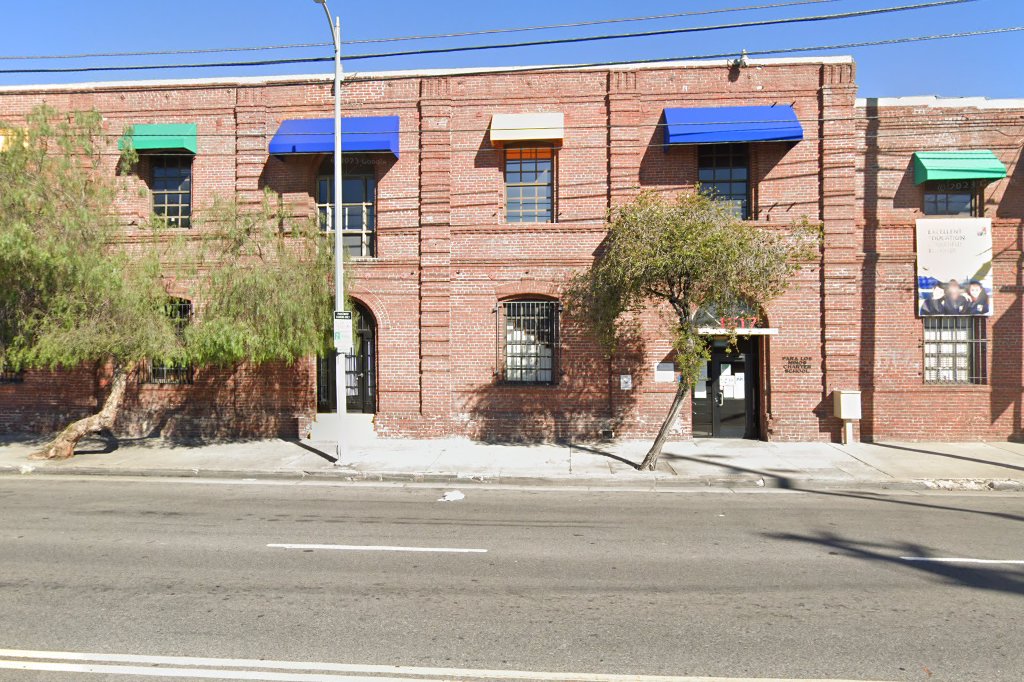 Para Los Ninos Charter School