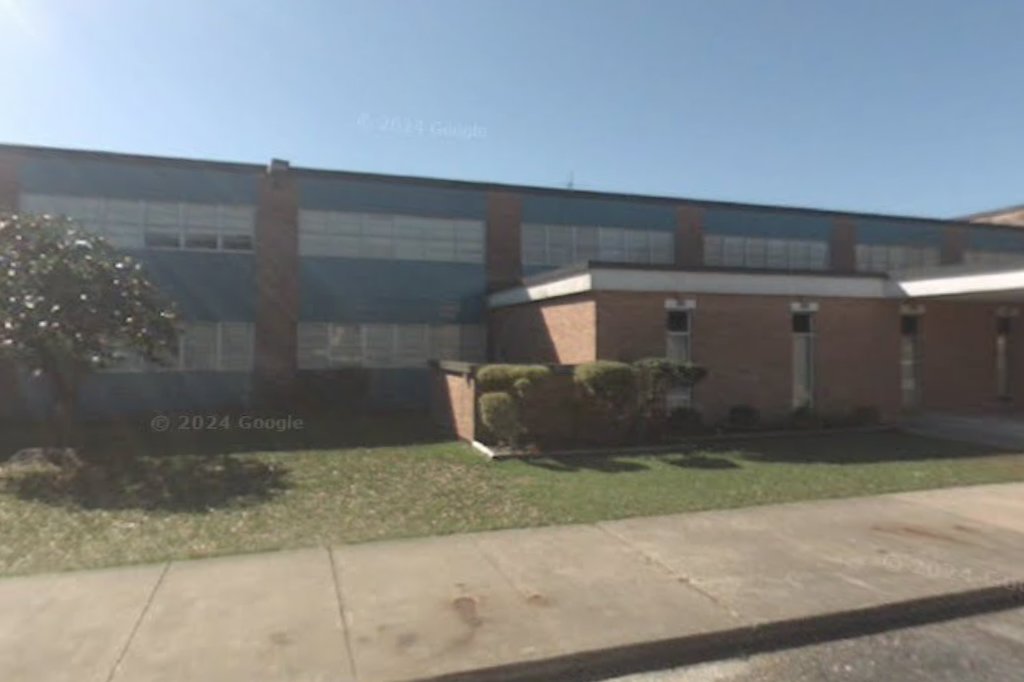 Macarthur High School