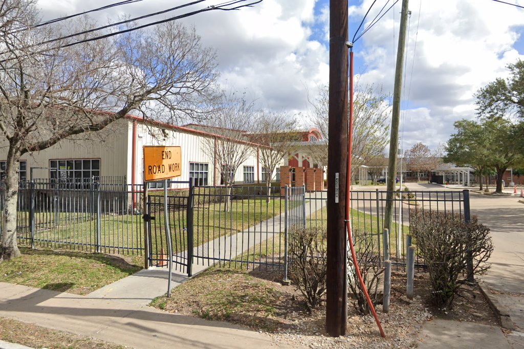 SER-Niños Charter School