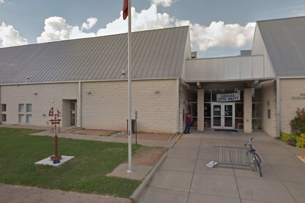 Bastrop Public Library